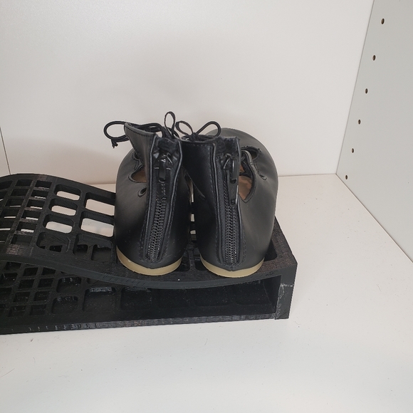 Nwot size 10 shoes - Picture 4 of 5